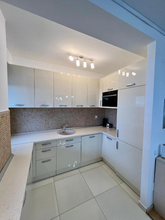#3 Coroni Seasons Apart Braşov Exterior foto