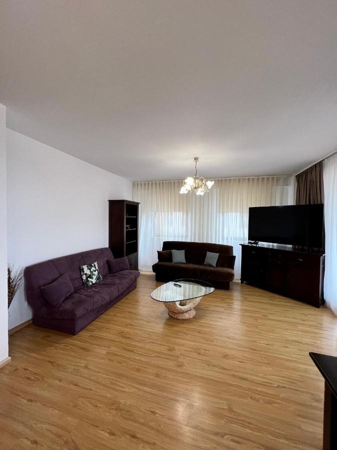 #3 Coroni Seasons Apart Braşov Exterior foto