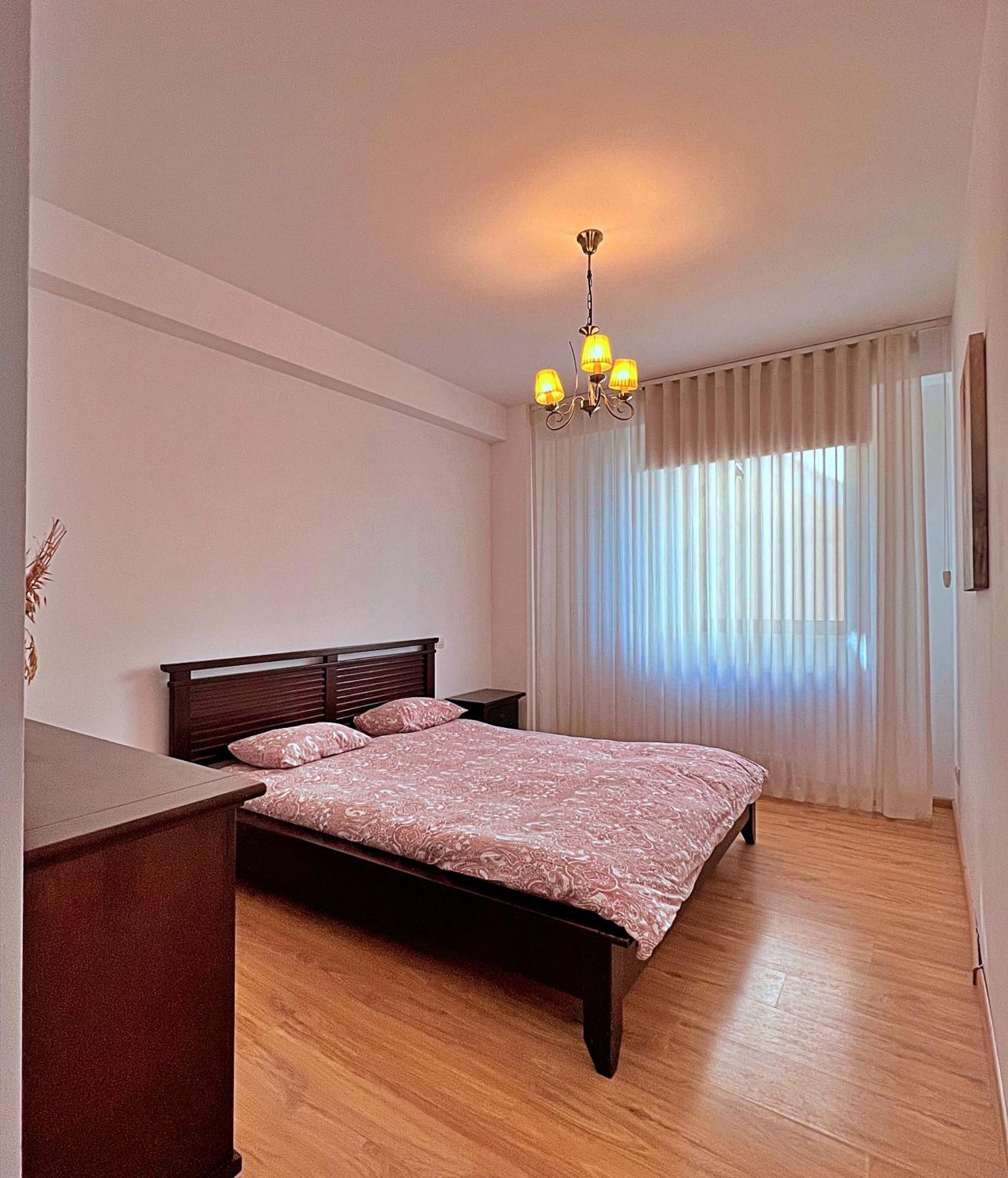 #3 Coroni Seasons Apart Braşov Exterior foto
